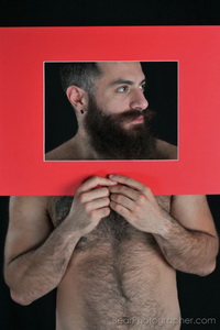 Proyecto FrameMEN - sesin de fotos de estudio de oso musculoso guapo